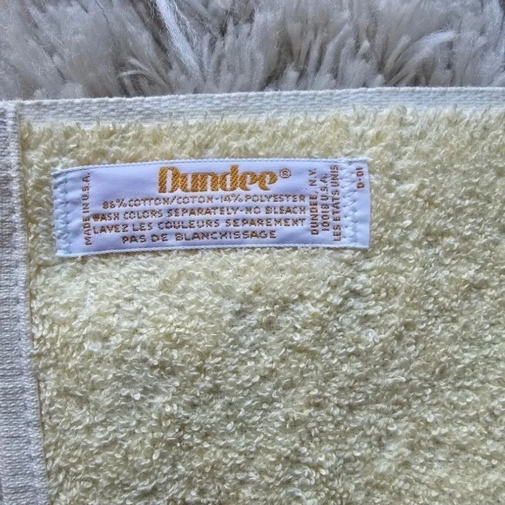 Vintage‎ DUNDEE Bath and Hand Towel Yellow Heart Print